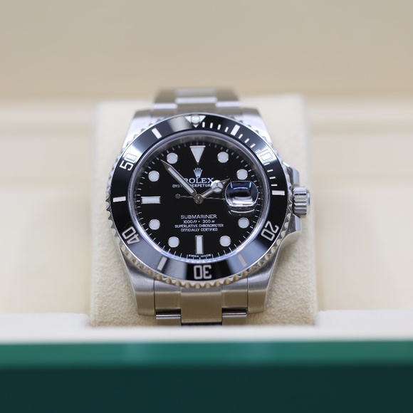 Rolex Submariner Ceramic 40mm - Picture 8 of 9